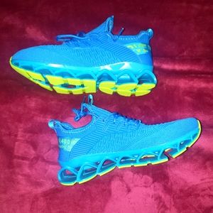 Ladies athletic sneakers size 41 (9)